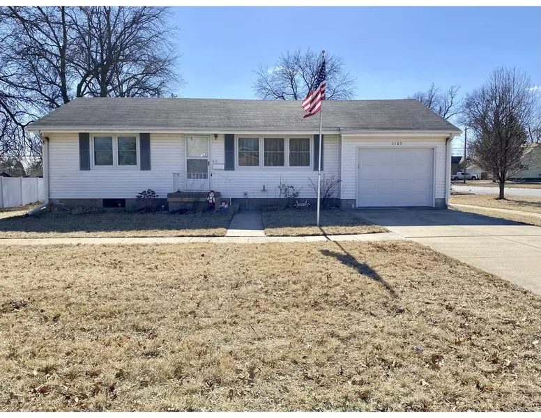 1105 E Street, Geneva, NE 68361