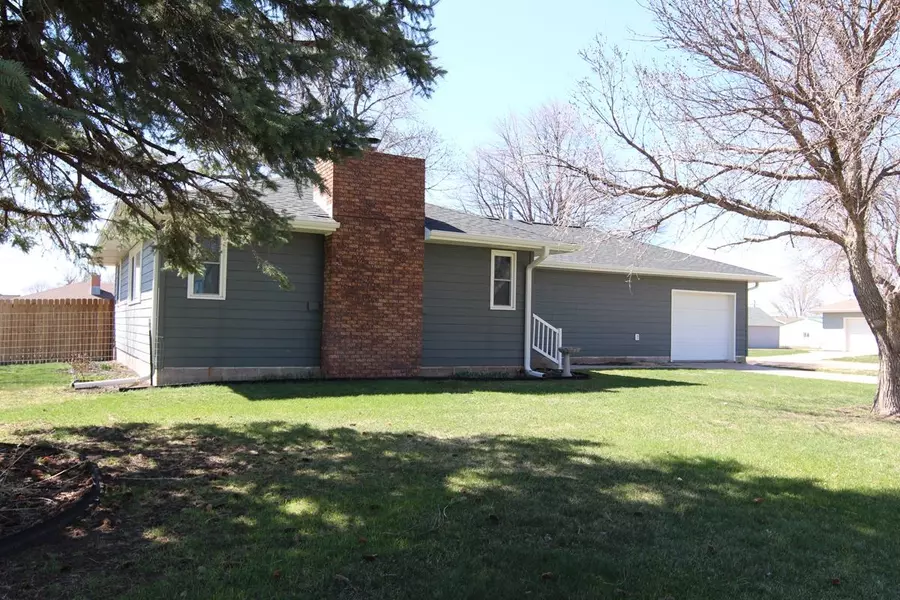 416 Lake Street, Funk, NE 68940