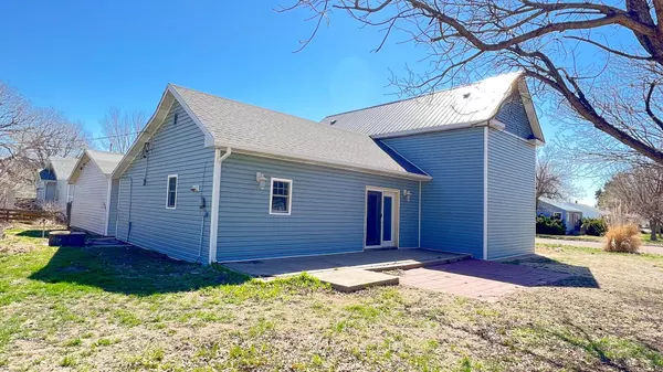 Arapahoe, NE 68922,812 Cherry Street