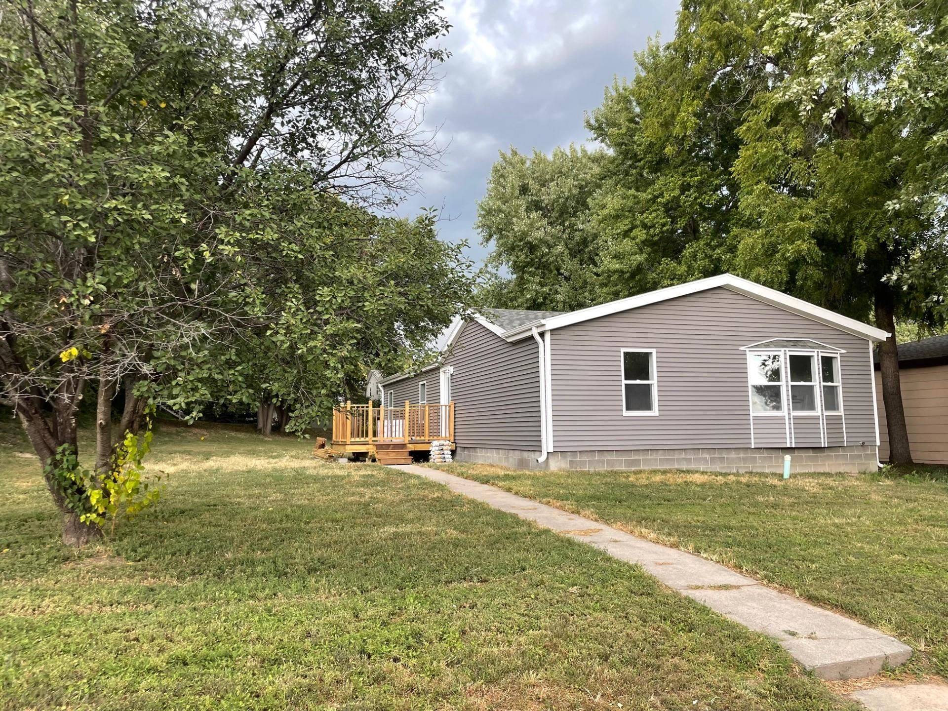 1110 18th St, Gothenburg, NE 69138