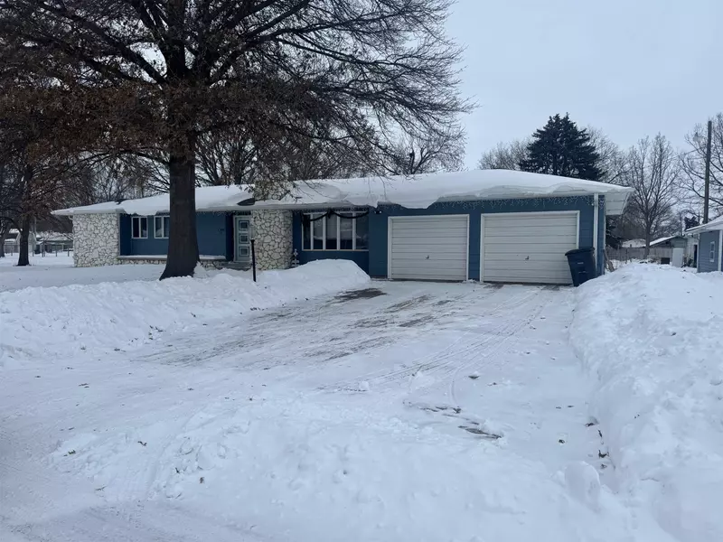 403 E Beech Street, Harvard, NE 68944