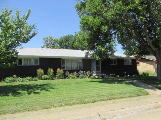 2310 Grand Crescent Drive, Gothenburg, NE 69138