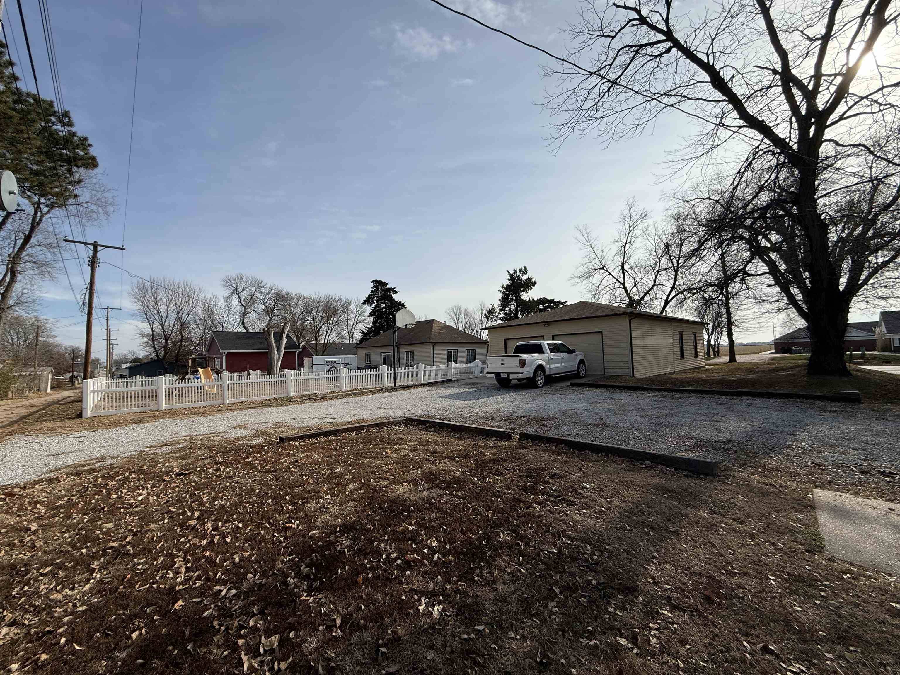 Doniphan, NE 68832,406 W Pine Street