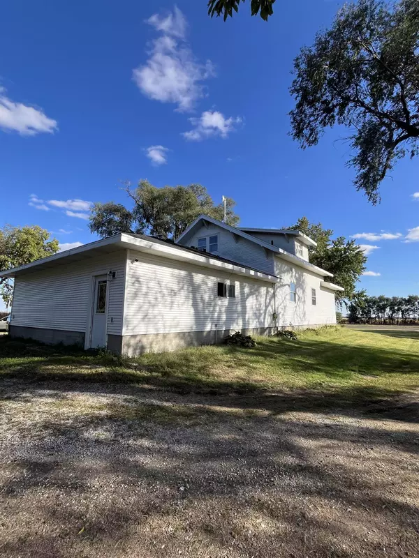 Gibbon, NE 68840,40680 Hwy 30
