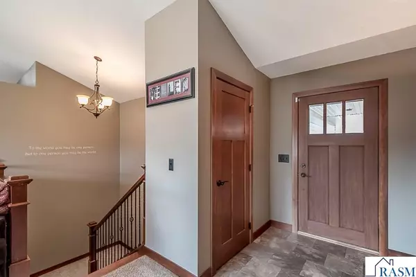 North Mankato, MN 56003,1947 Sheridan Court