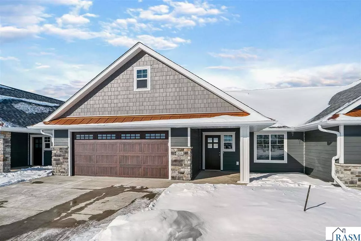 Mankato, MN 56001,805 Tranquility Path