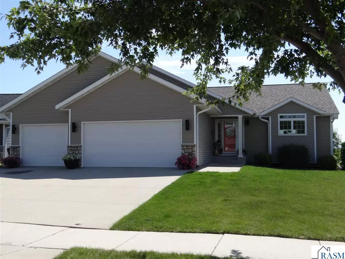 Mankato, MN 56001,137 Flagstone Lane