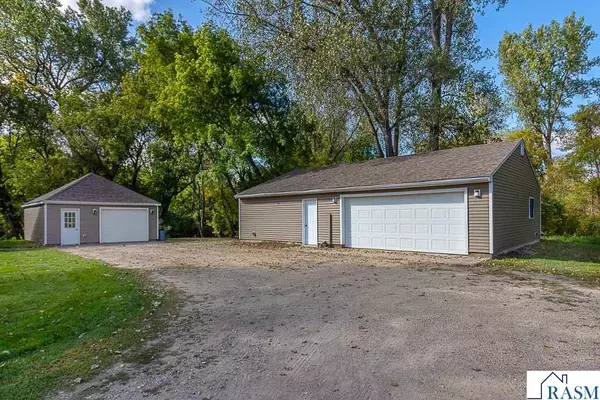 Nicollet, MN 56074,46114 506th Street