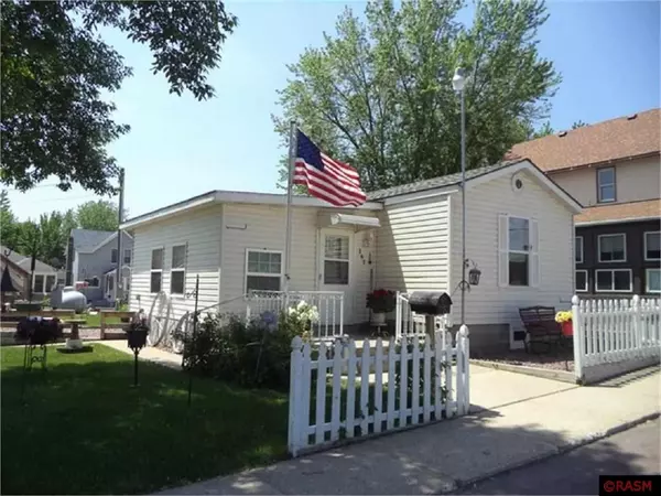 161 W Dodd Rd, Kilkenny, MN 56052