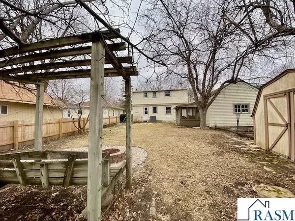 North Mankato, MN 56003,815 Center Street