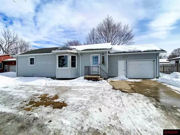 512 10th Street, Gaylord, MN 55334