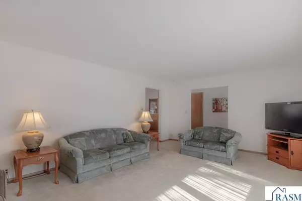 Mankato, MN 56001,140 Hawaiian Drive