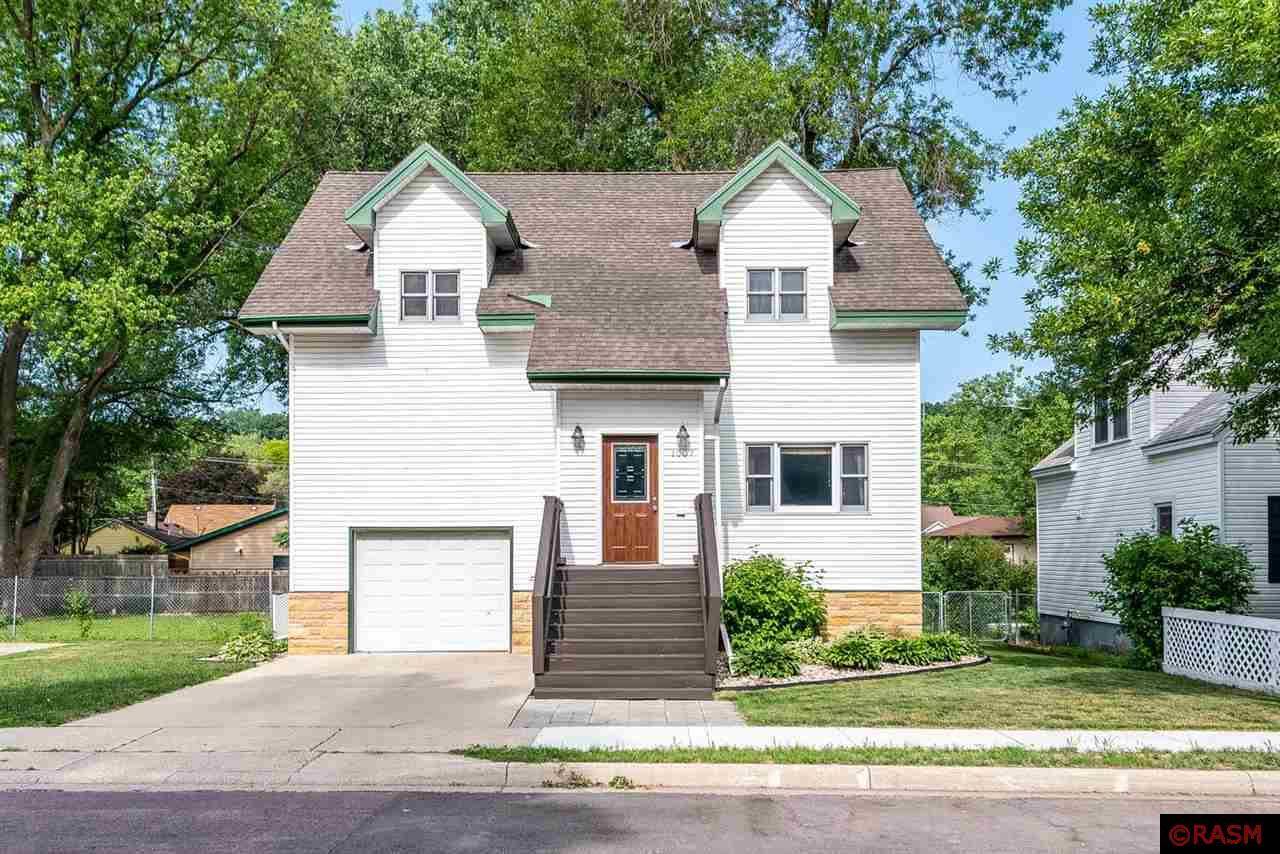 1007 Quincy Street, North Mankato, MN 56001-5600