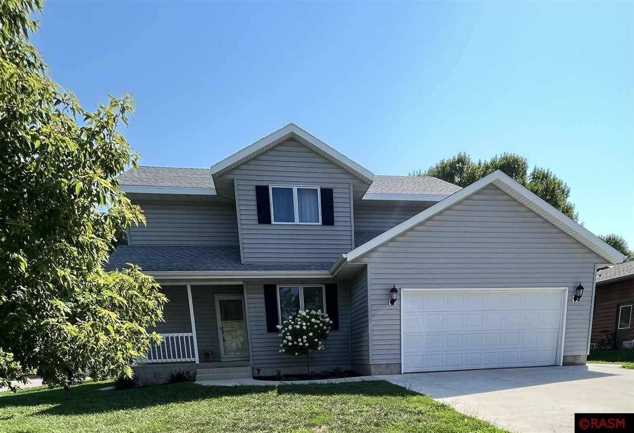 909 N Nicollet Street, Winthrop, MN 55396