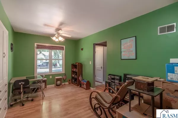 Mankato, MN 56001,929 Baker Avenue