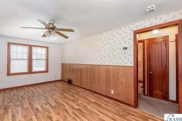 North Mankato, MN 56003,936 Range Street