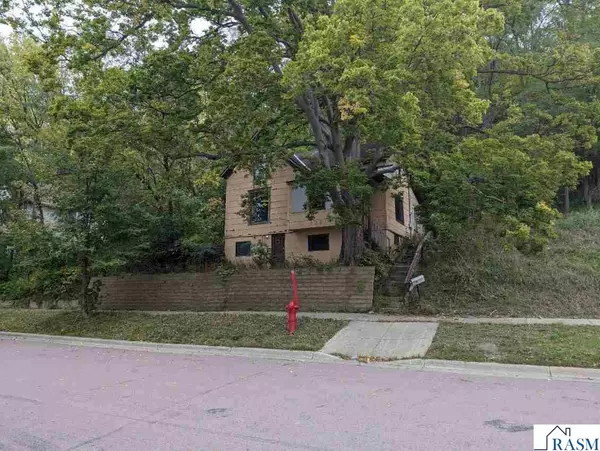 Mankato, MN 56001,129 S 6th Street