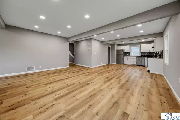 Mankato, MN 56001,424 Brooks Street