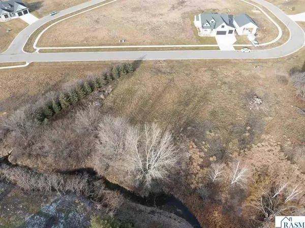 Mankato, MN 56001,113 Pine Creek Road