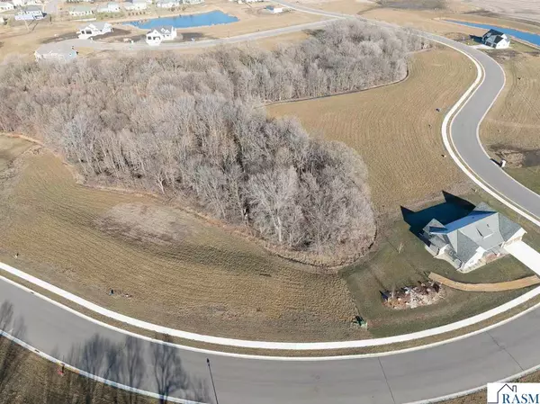 North Mankato, MN 56003,14 South Pointe Court