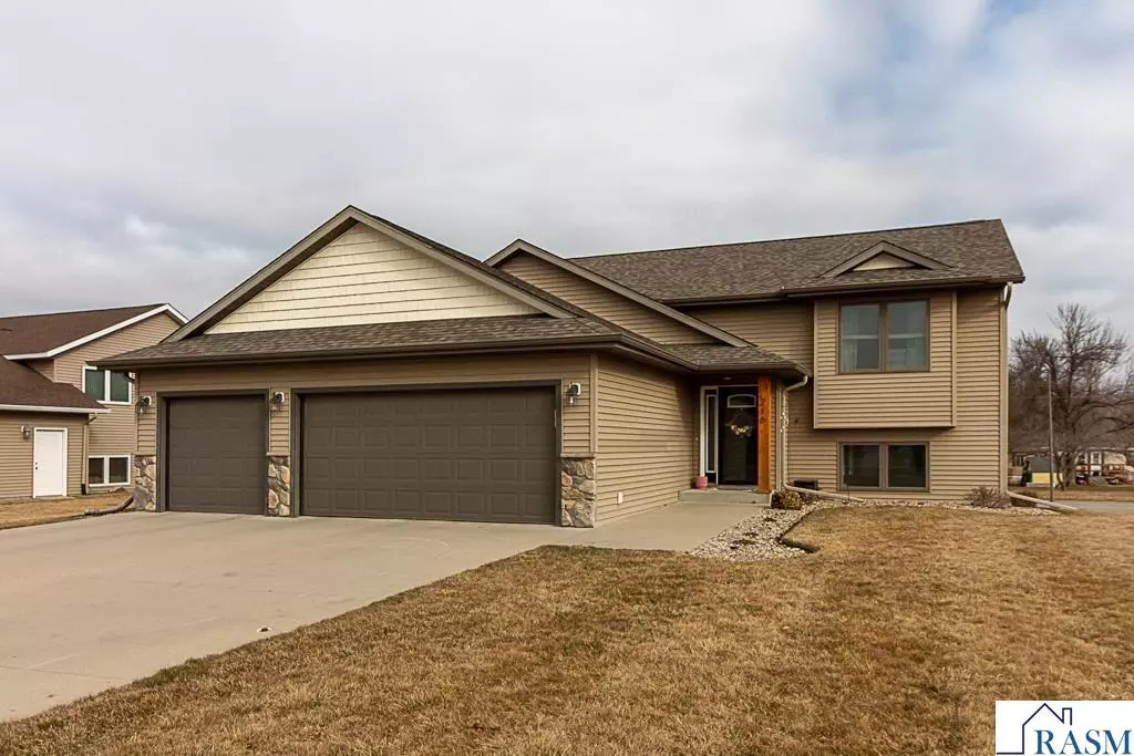 Eagle Lake, MN 56024,216 Oak Drive