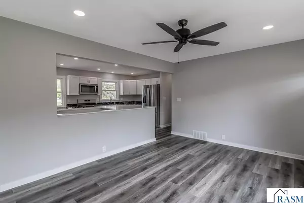 Mankato, MN 56001,112 S Plainview Avenue