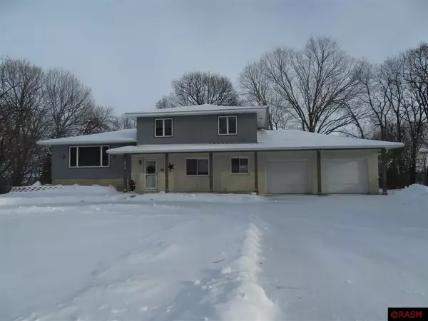 1810 Mary Lane, North Mankato, MN 56003