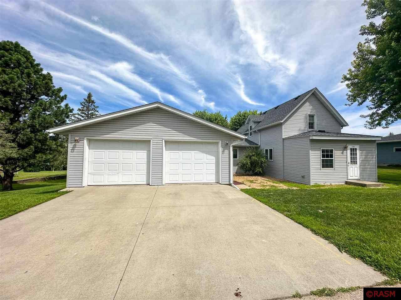 207 E Alden Street, Arlington, MN 55307