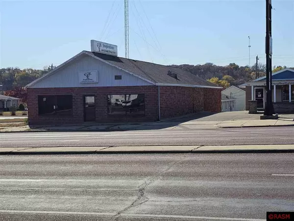 1326 S Broadway Street, New Ulm, MN 56073