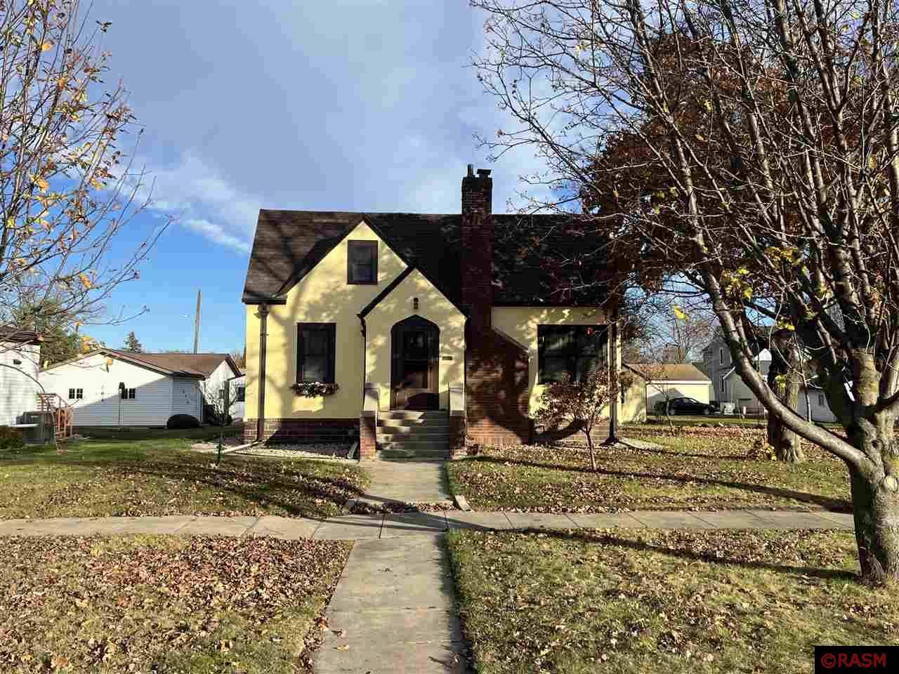 718 N 6th Street, St. James, MN 56081