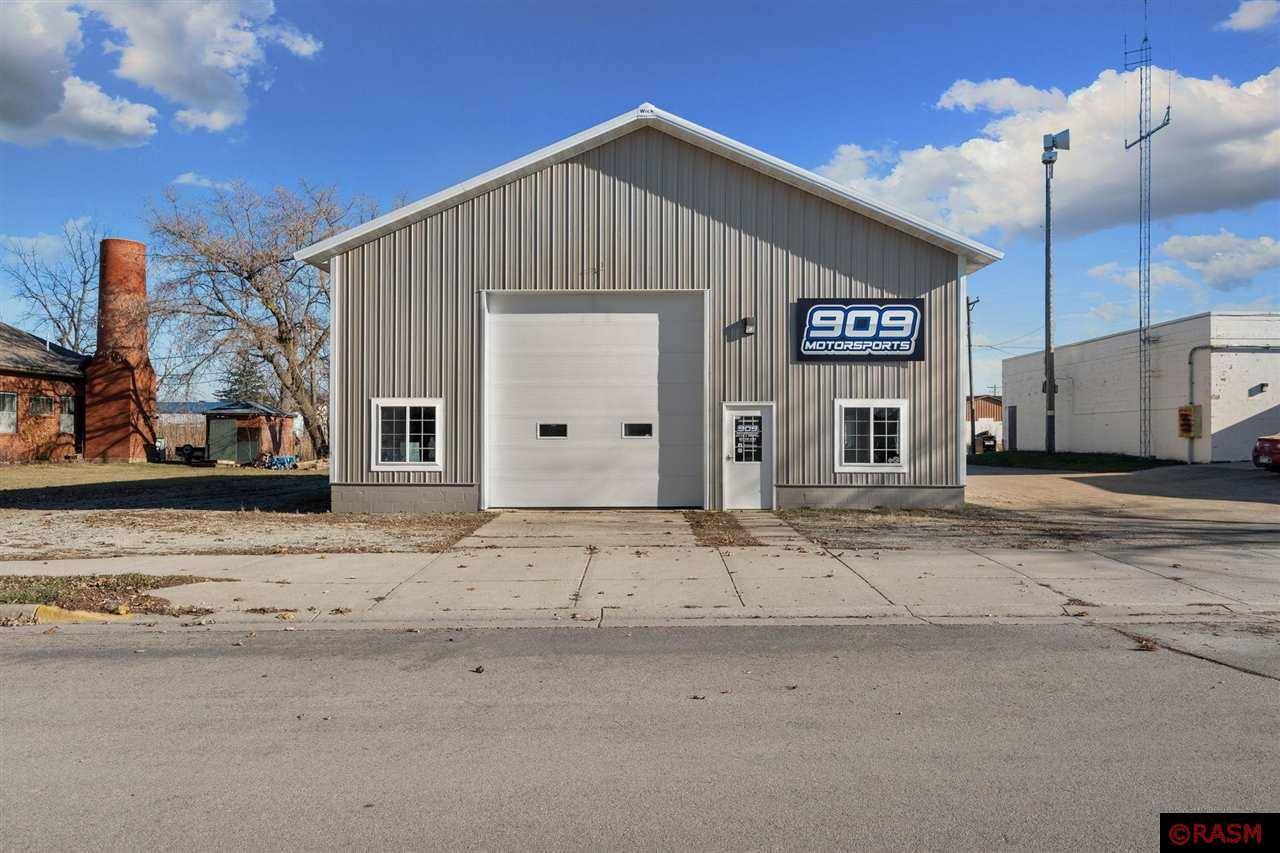 213 Broadway Ave N., New Richland, MN 56072