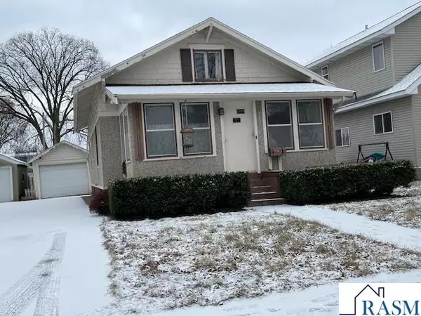 723 Nicollet Avenue, North Mankato, MN 56003