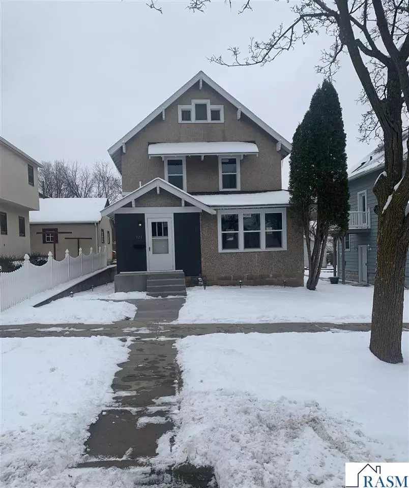 Mankato, MN 56001,921 N Broad Street