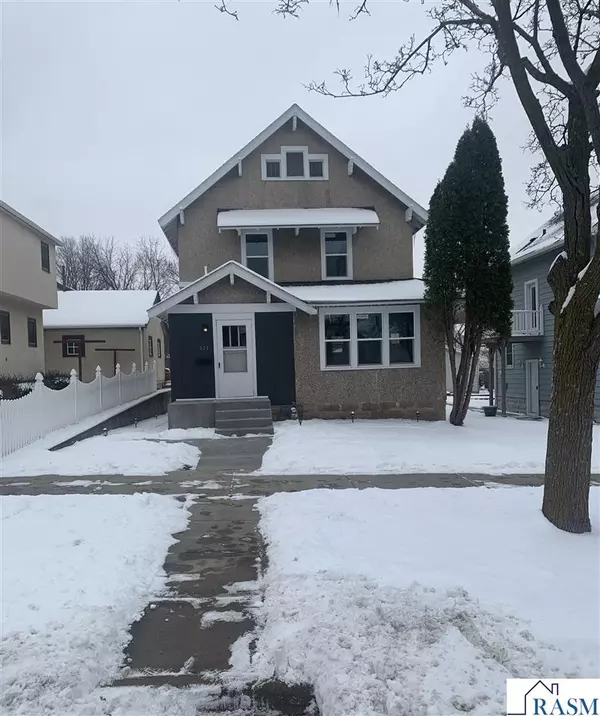 921 N Broad Street, Mankato, MN 56001