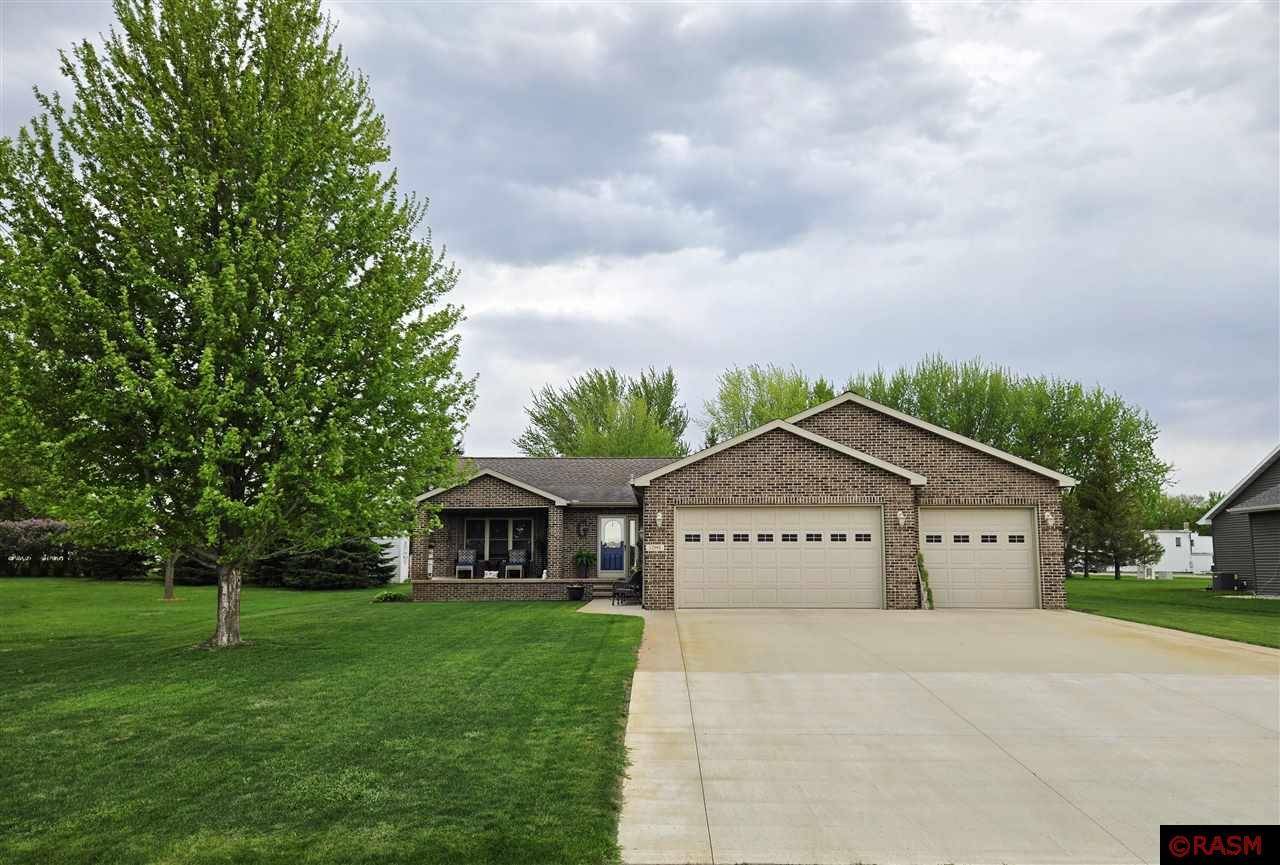 12991 Meadow Creek Drive, New Ulm, MN 56073