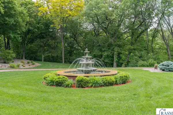 North Mankato, MN 56003,17 Oriole Place