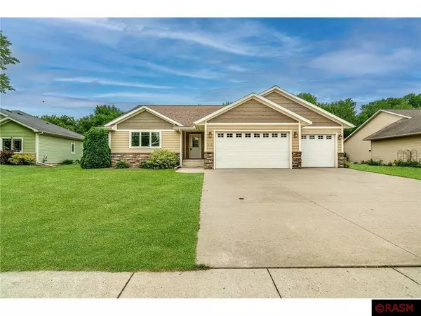 225 Pinehurst Drive, Mankato, MN 56001