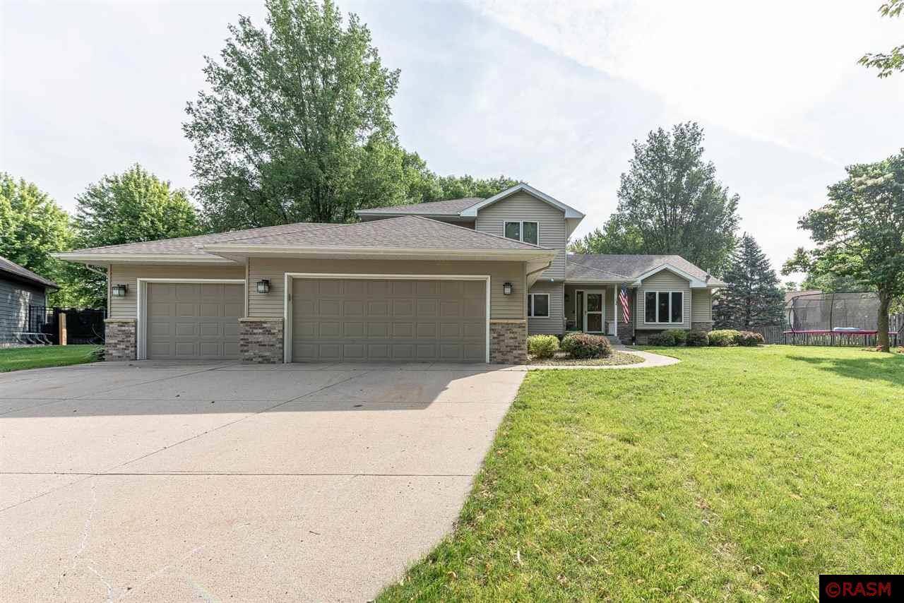 25 Piccadilly Place, Mankato, MN 56001