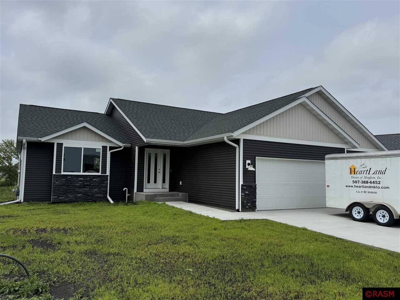 1819 Indigo Trail, Mankato, MN 56001