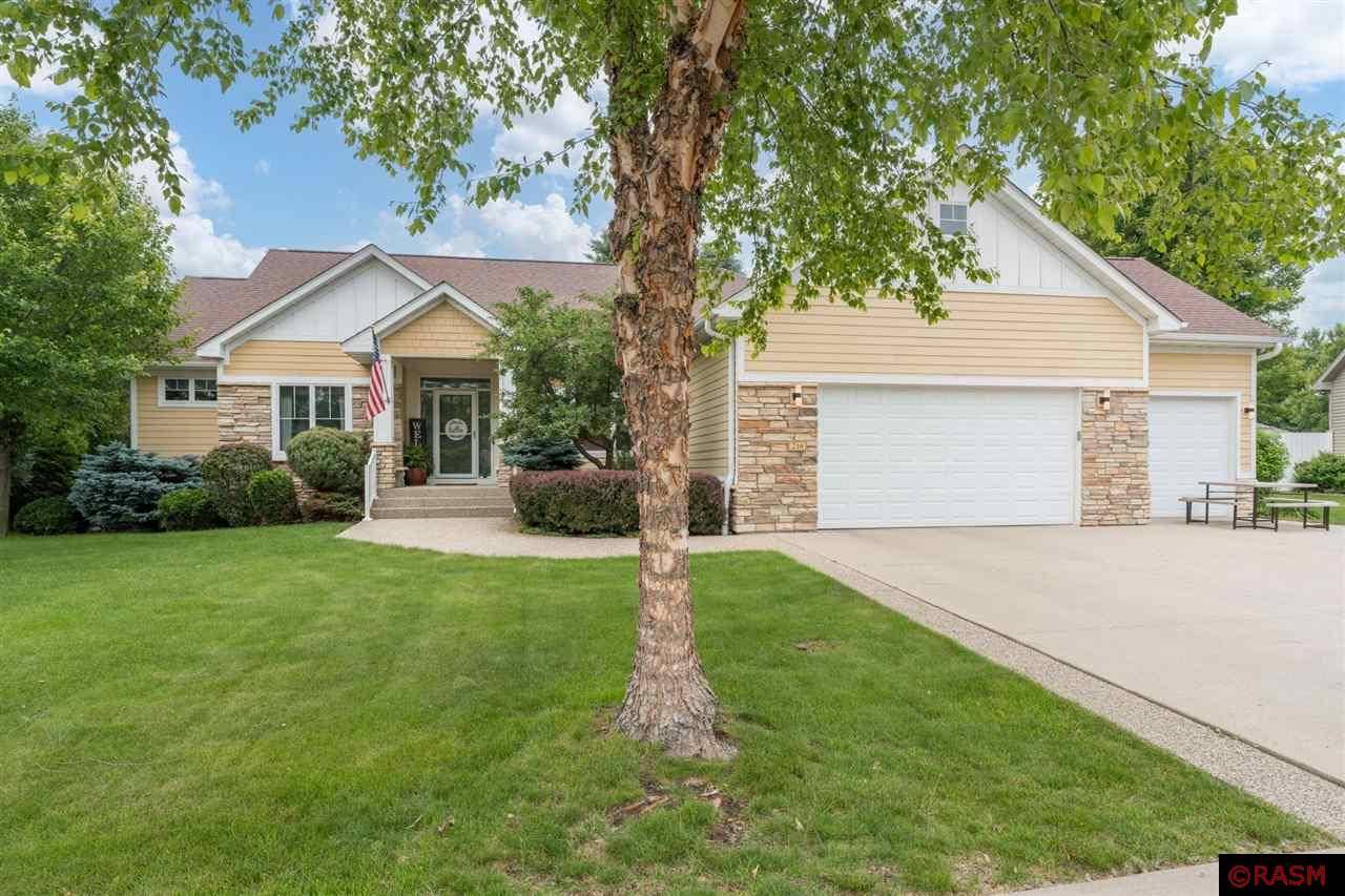 216 Rosewood Drive, Mankato, MN 56001