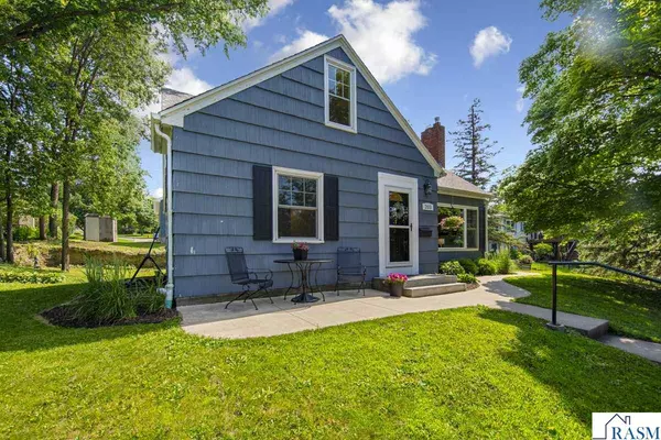 Mankato, MN 56001,203 Ridgewood Street