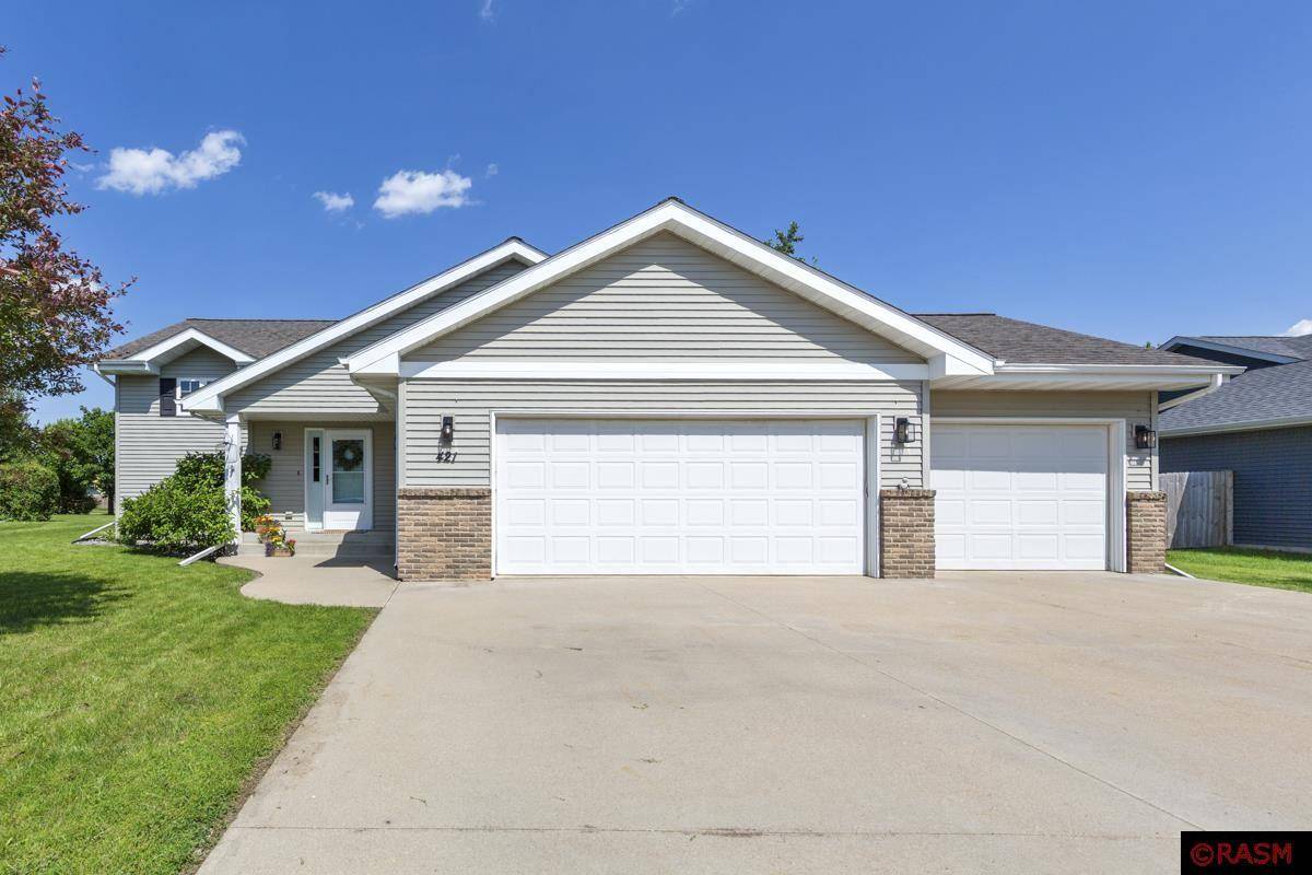 421 Woodhaven Lane, Mankato, MN 56001