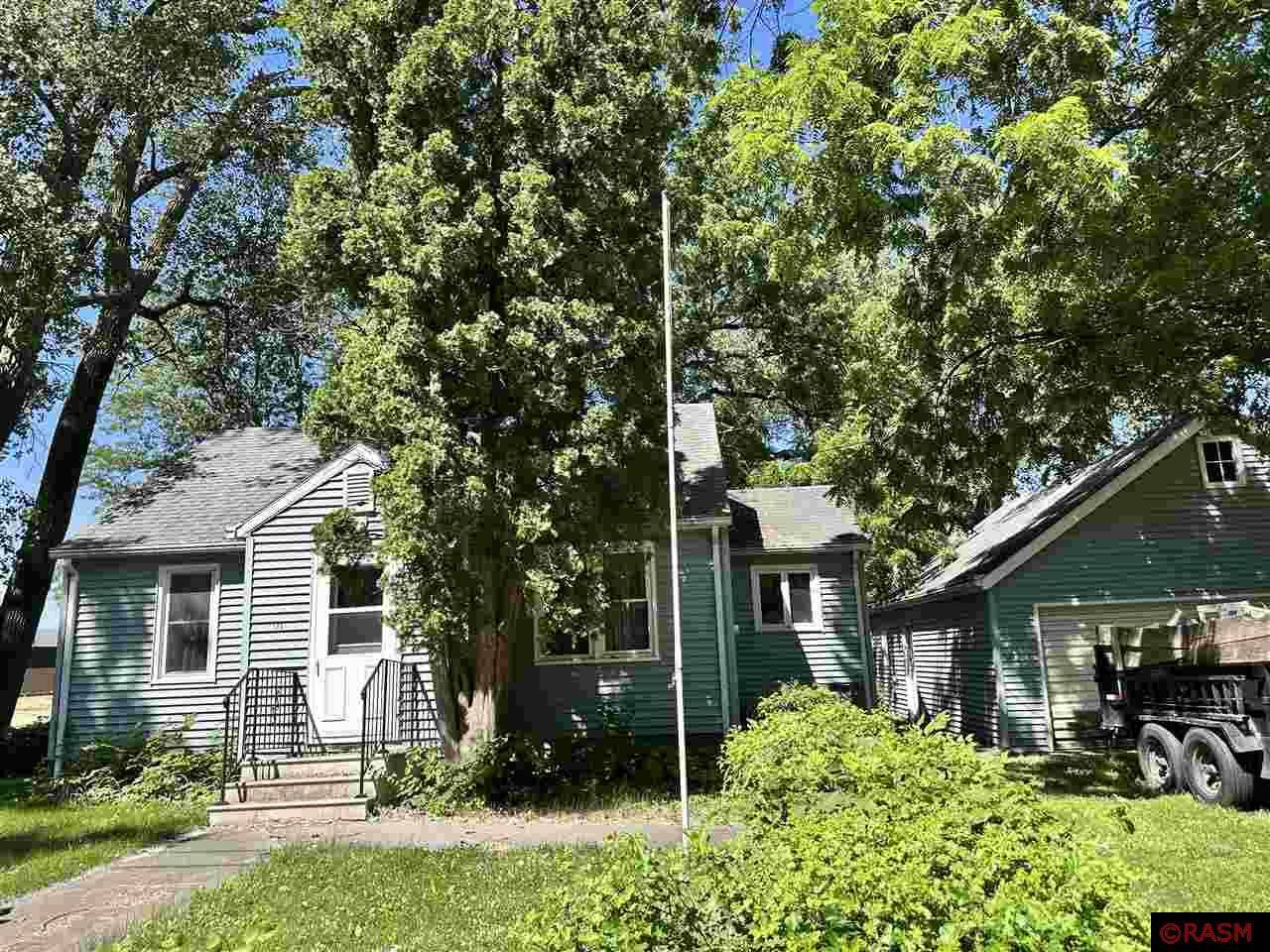 104 N 3rd St, Eagle Lake, MN 56024