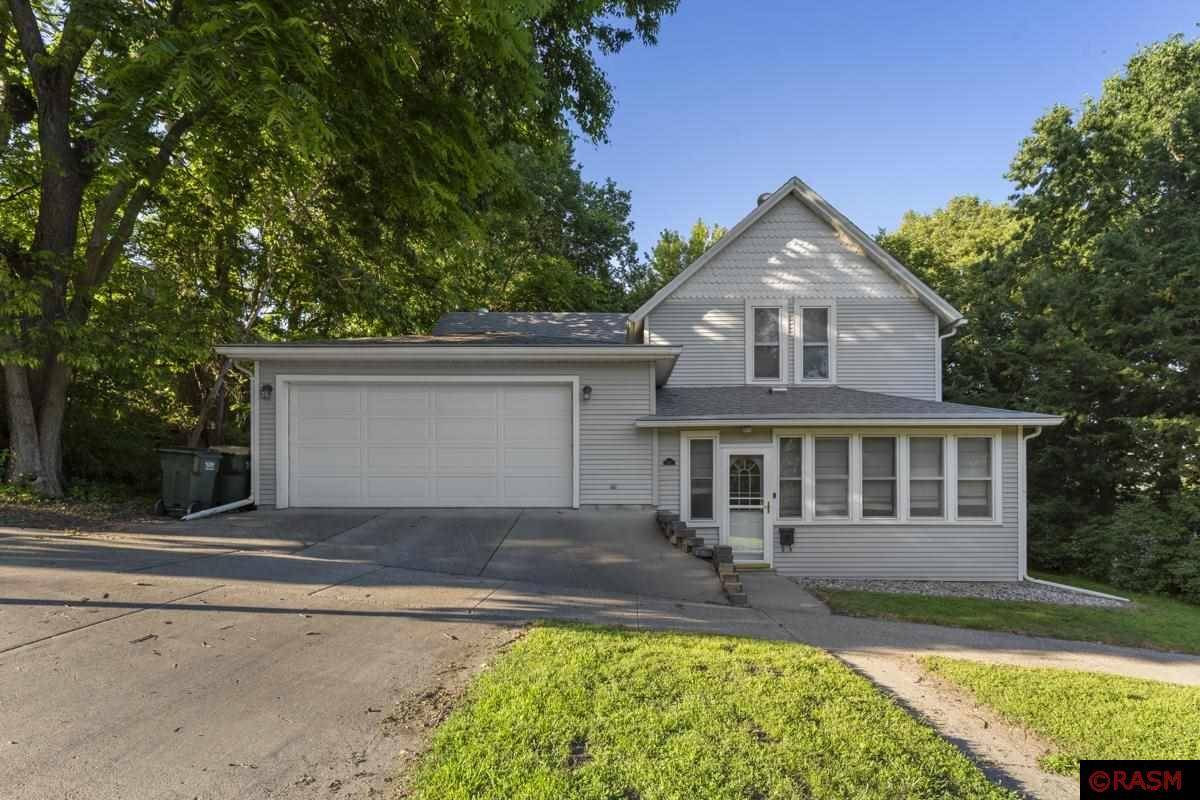 621 W St Paul St, St. Peter, MN 56082