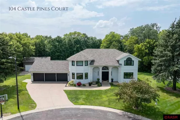 104 Castle Pines Court, Mankato, MN 56001