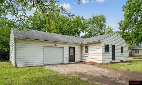 2032 7th Avenue, Mankato, MN 56001