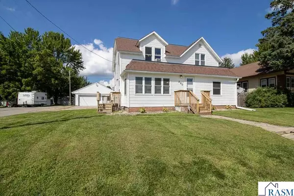 260 E Minnesota Street, Le Center, MN 56057