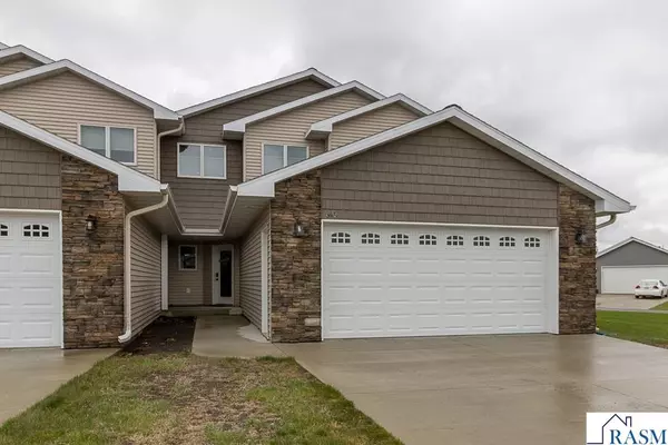 642 Haeberle Avenue, New Ulm, MN 56073-999
