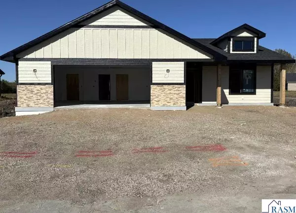 309 Pinehurst Drive, Mankato, MN 56001