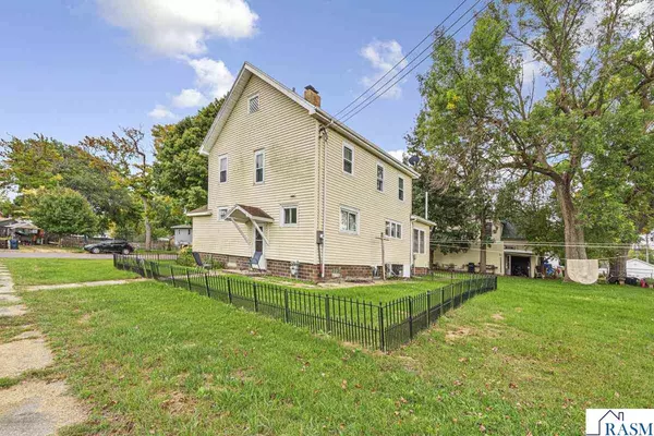 Minnesota Lake, MN 56068,211 N Park Street